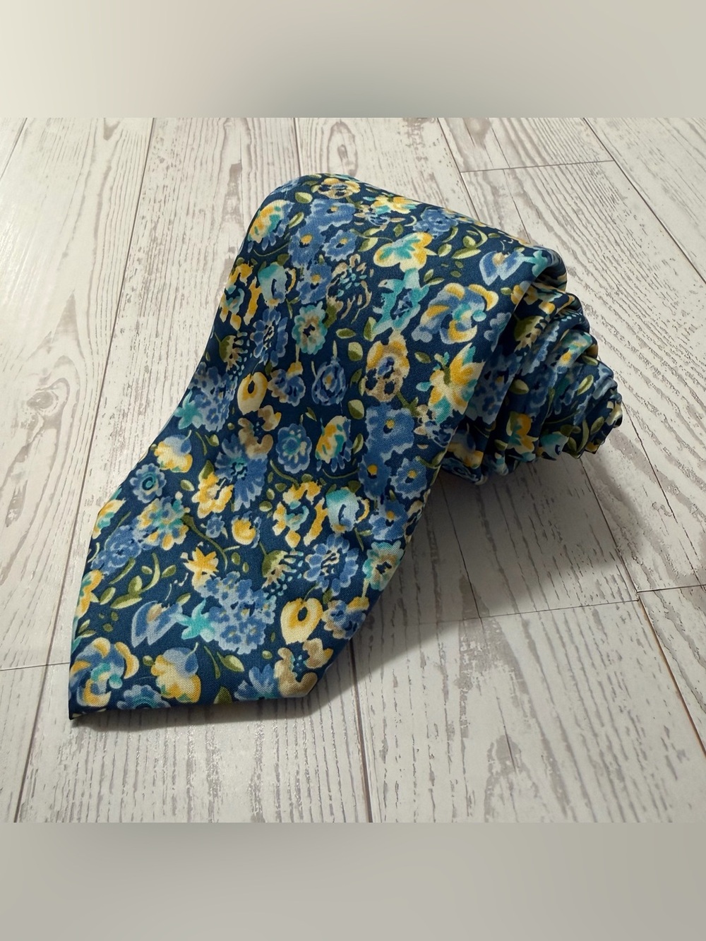 CHAPS Blue Floral Men's Necktie